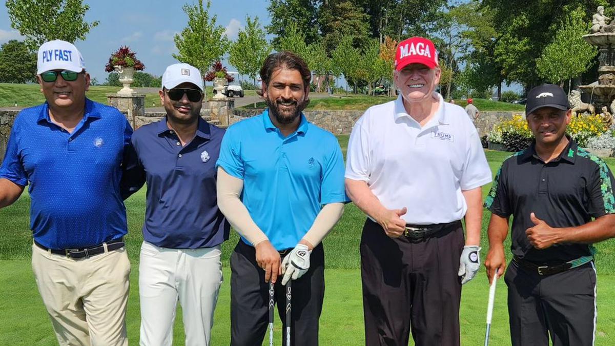 Dhoni noticed taking part in golf with former US President Trump