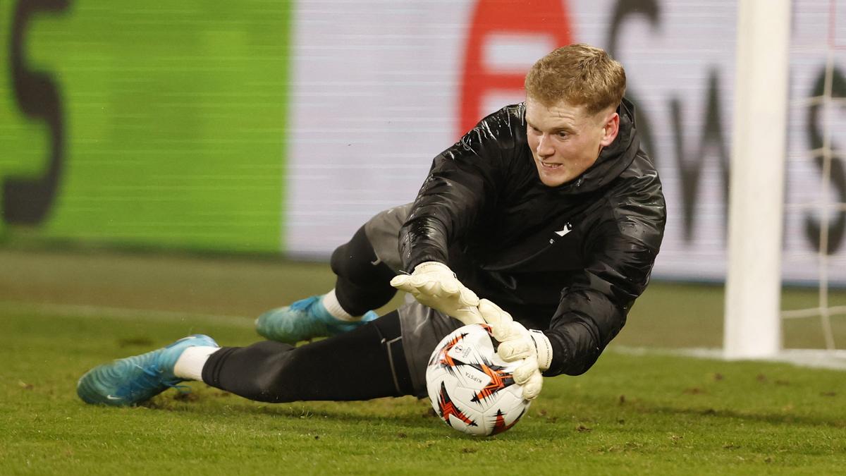 Premier League 2024-25: Tottenham signs Under-21 Czech goalkeeper Kinsky