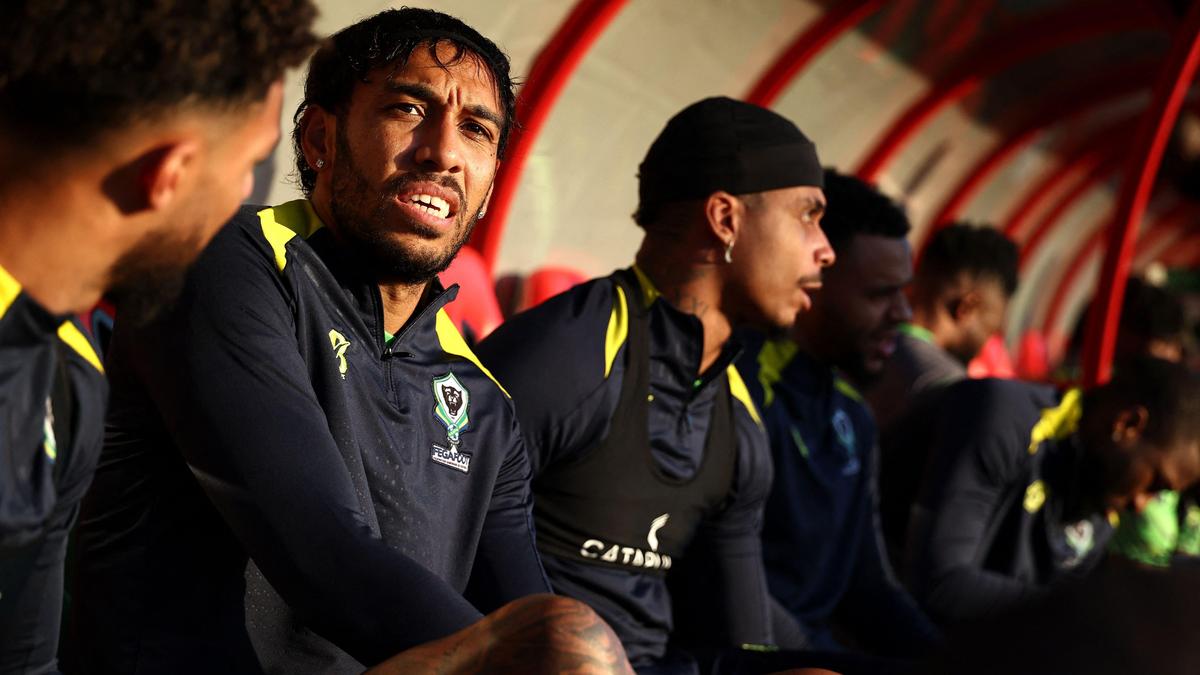 Por que o governo do Gabão demitiu a seleção nacional de futebol? Por que o governo do Gabão demitiu a seleção nacional de futebol?