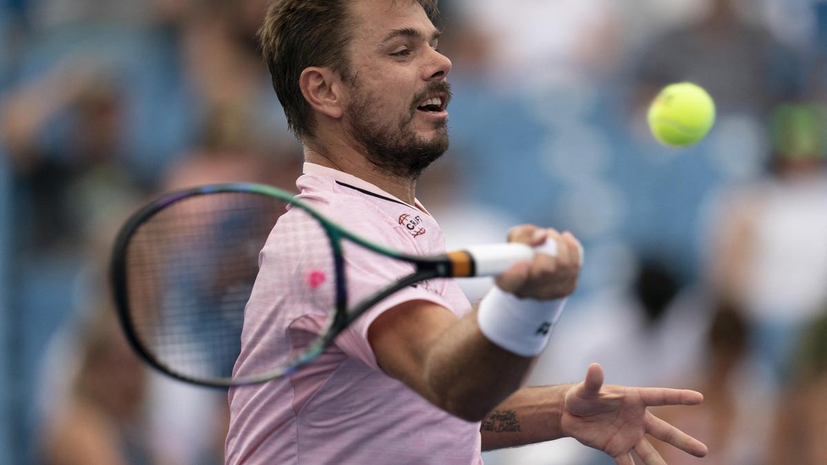 Wawrinka stuns Medvedev to reach Metz quarters; Hurkacz ends Thiem’s run