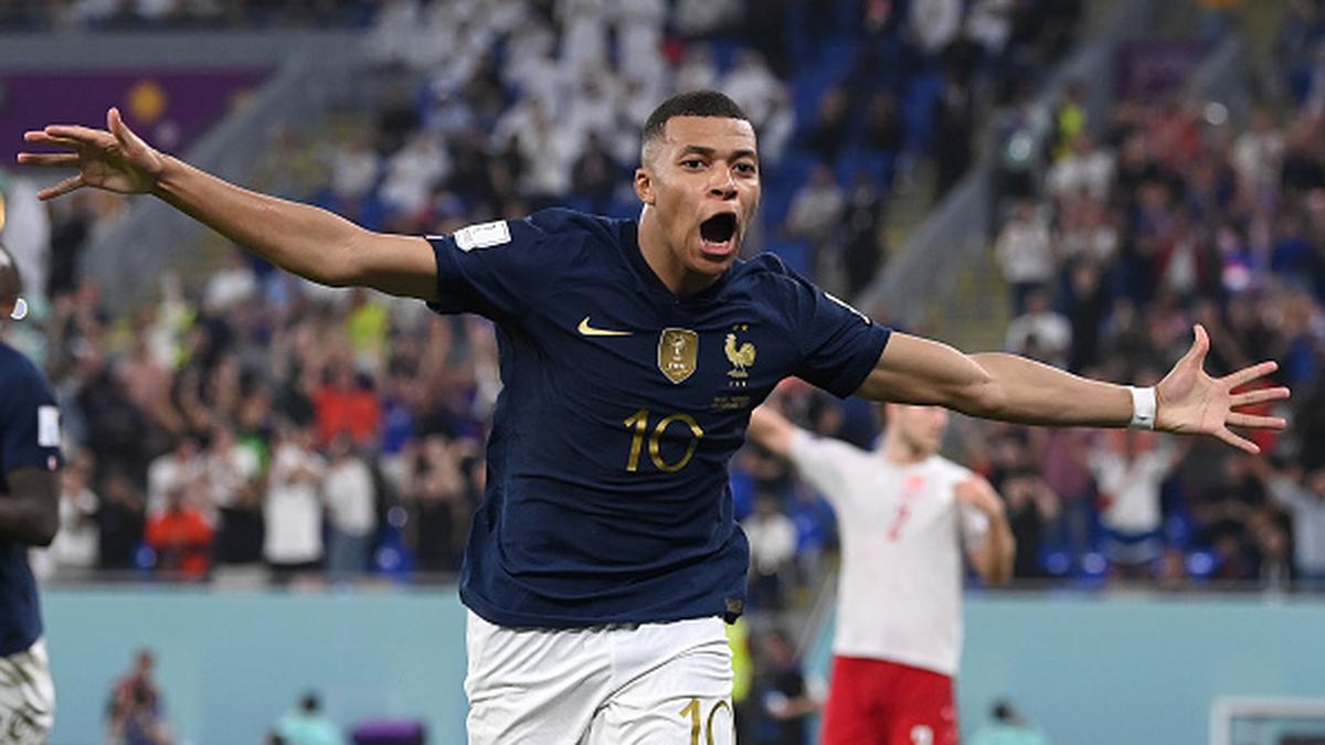 Ronaldo 'reminded' of himself when he watches Kylian Mbappe for France at 2022  World Cup in Qatar - Eurosport