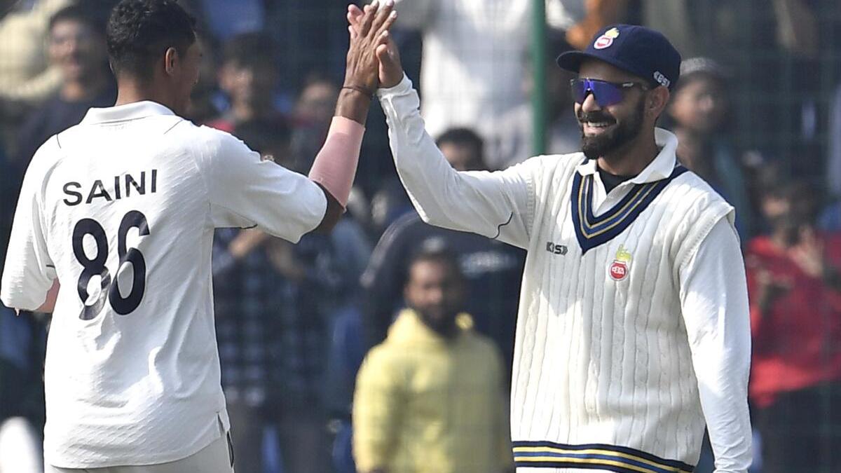 Delhi vs Railways Live Score, Ranji Trophy Day 2: Virat Kohli to bat at No. 4 as Arun Jaitley Stadium braces for frenzy; match to resume at 9:30 AM IST