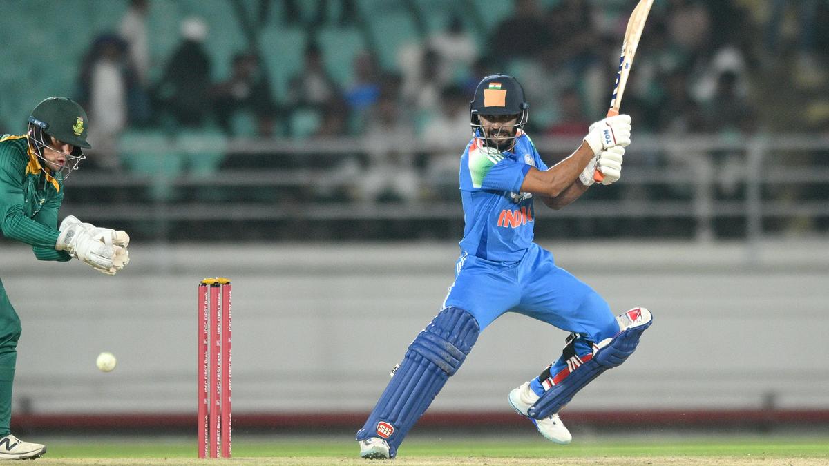 Ruturaj Gaikwad flaunts subtlety with his century, reminds anchors can still run the show