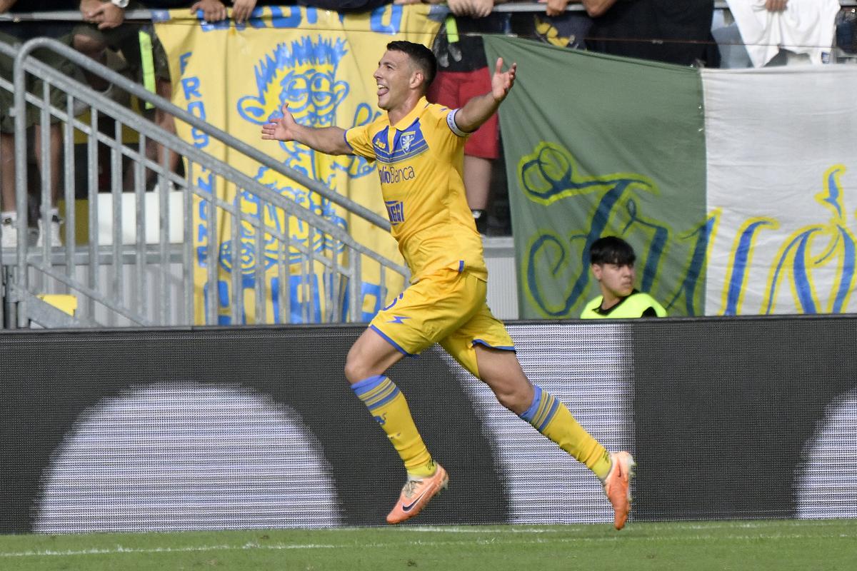 Frosinone’s Luca’s Mazzitelli celebrates scoring his side’s equalizing goal during a Serie A match between Frosinone and Sassuolo, in Frosinone’s Benito Stirpe Stadium, Italy.