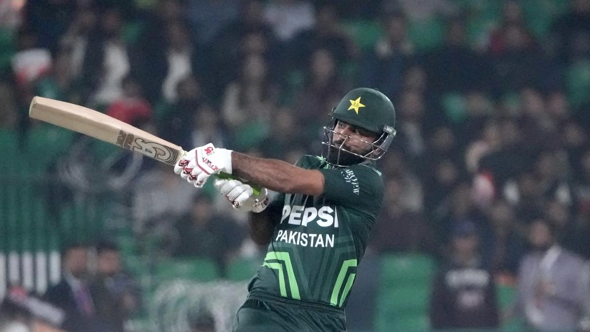 Pakistan vs New Zealand LIVE Score, ODI Tri-Nation Series: Agha, Khushdil Shah at middle; PAK past 200 in 331 chase