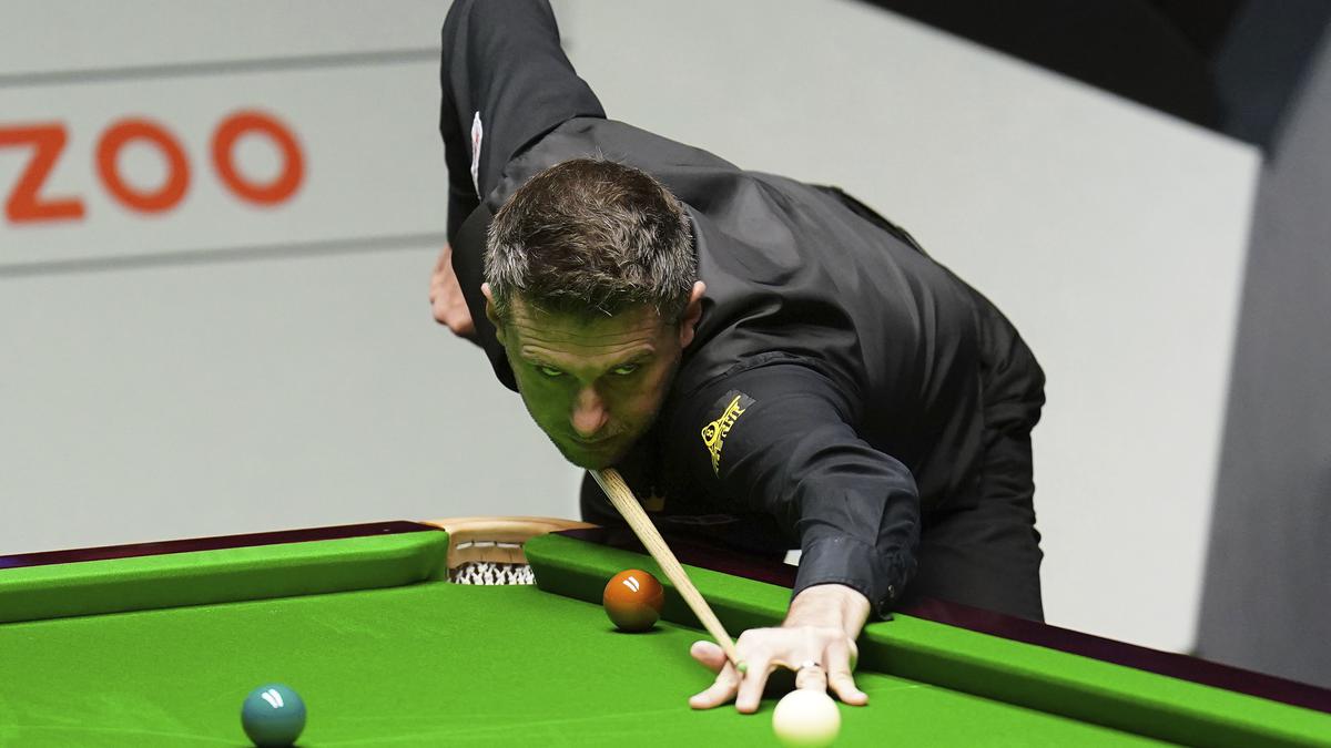 Selby makes first-ever maximum 147 break in world snooker final