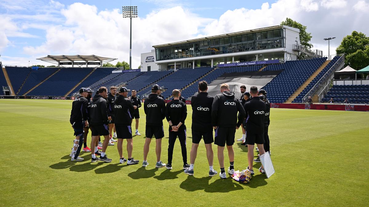 ENG v PAK highlights, 3rd T20I: England leads Pakistan 1-0 after rain abandons game at Cardiff