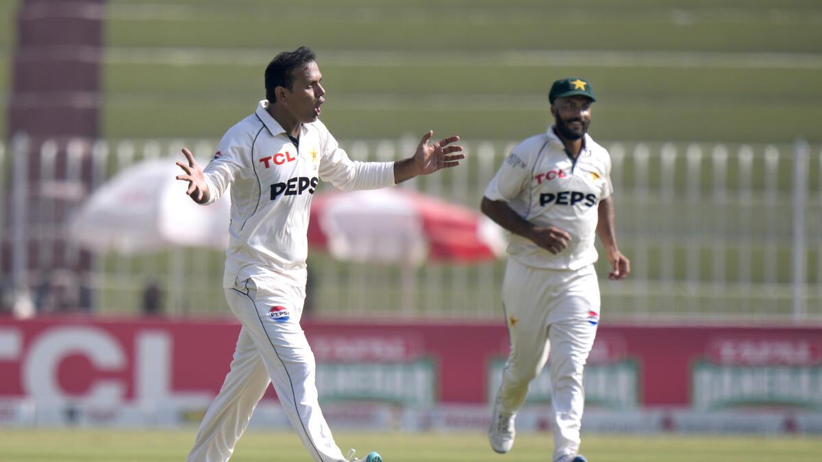 PAK vs ENG 3rd Test, Day 3 highlights: Pakistan beats England by 9 wickets, wins series 2-1