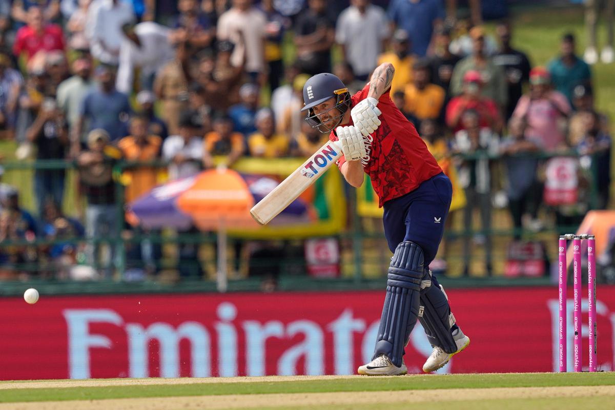 A primeira bola de Salt, um soco que ansiava por um único, foi um primeiro sinal de que ele é mais do que um mero saqueador. A primeira bola de Salt, um soco que ansiava por um único, foi um primeiro sinal de que ele é mais do que um mero saqueador.