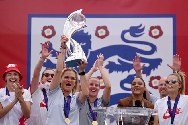 Sarina Wiegman, Manager of England lifts the UEFA Women’s EURO 2022 winner’s Trophy after beating Germany in the final.