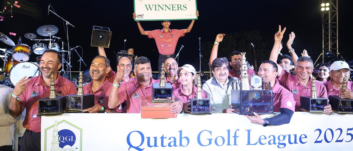 Champion Swinging Shers team in the Qutab Golf League.