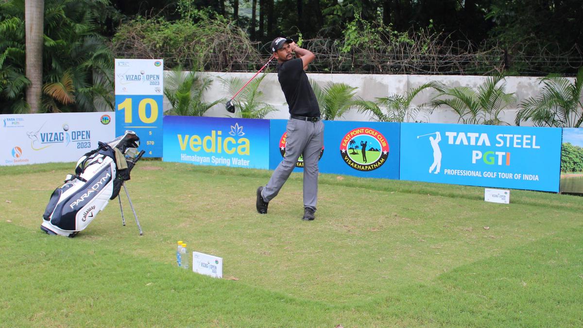 Vizag Open Golf: Akshay Sharma in lead after round two