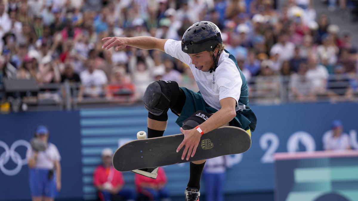 Keegan Palmer in skateboarding park finals