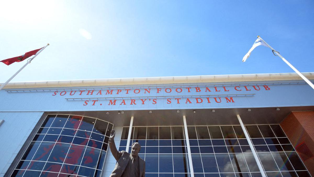 Major fire breaks out near Southampton’s St Mary’s Stadium hours before match