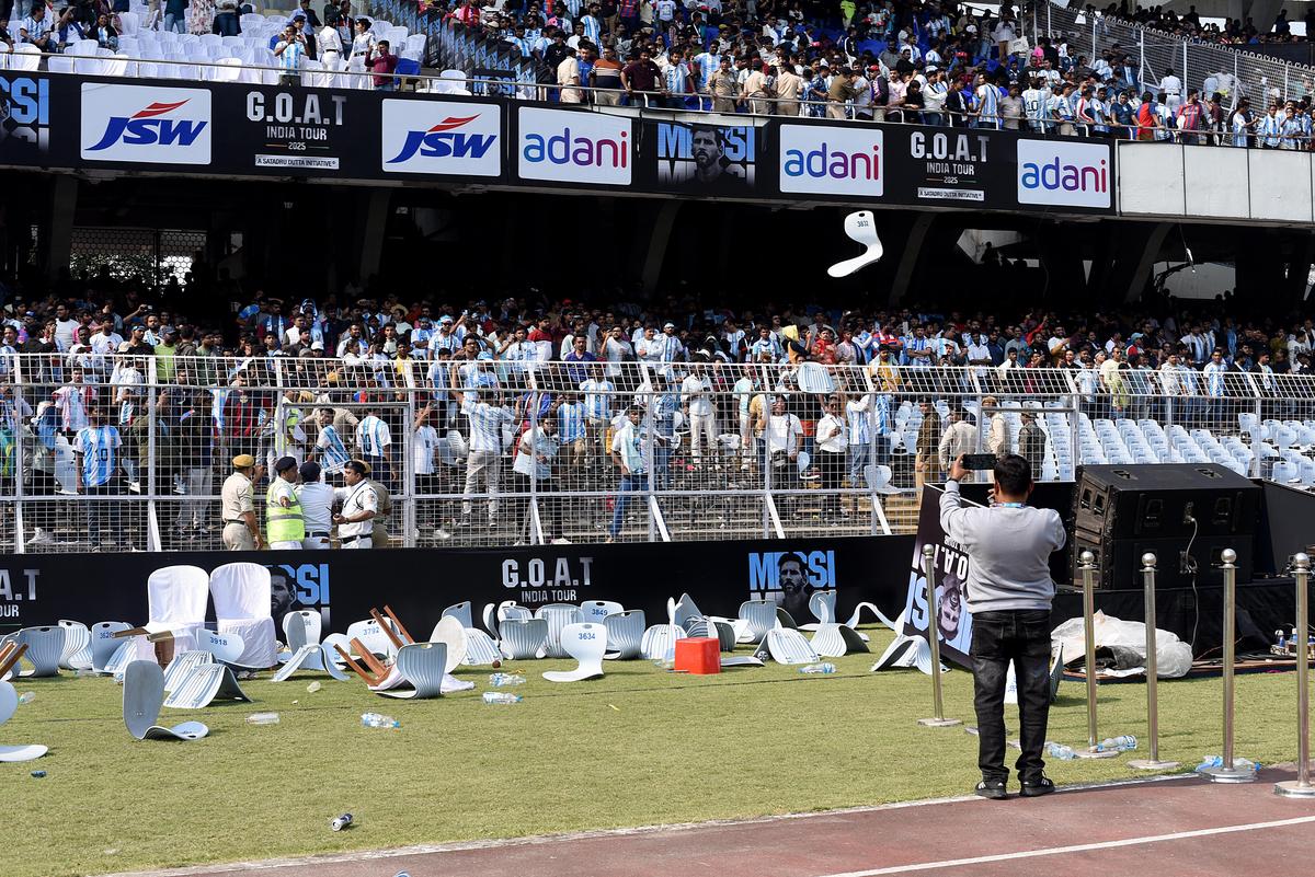 Mamata Banerjee takes action on top police officers on Messi controversy during Messi in Kokata visit