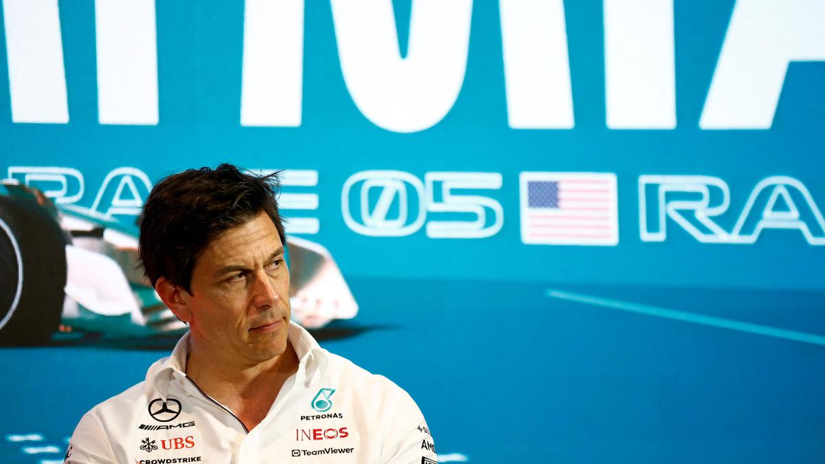 Wolff ‘never a millimetre in doubt’ over Hamilton rumours