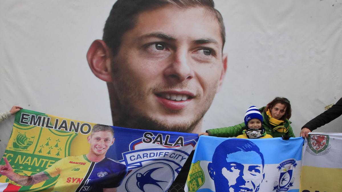 Emiliano Sala pilot told friend plane was ‘dodgy’ before crash