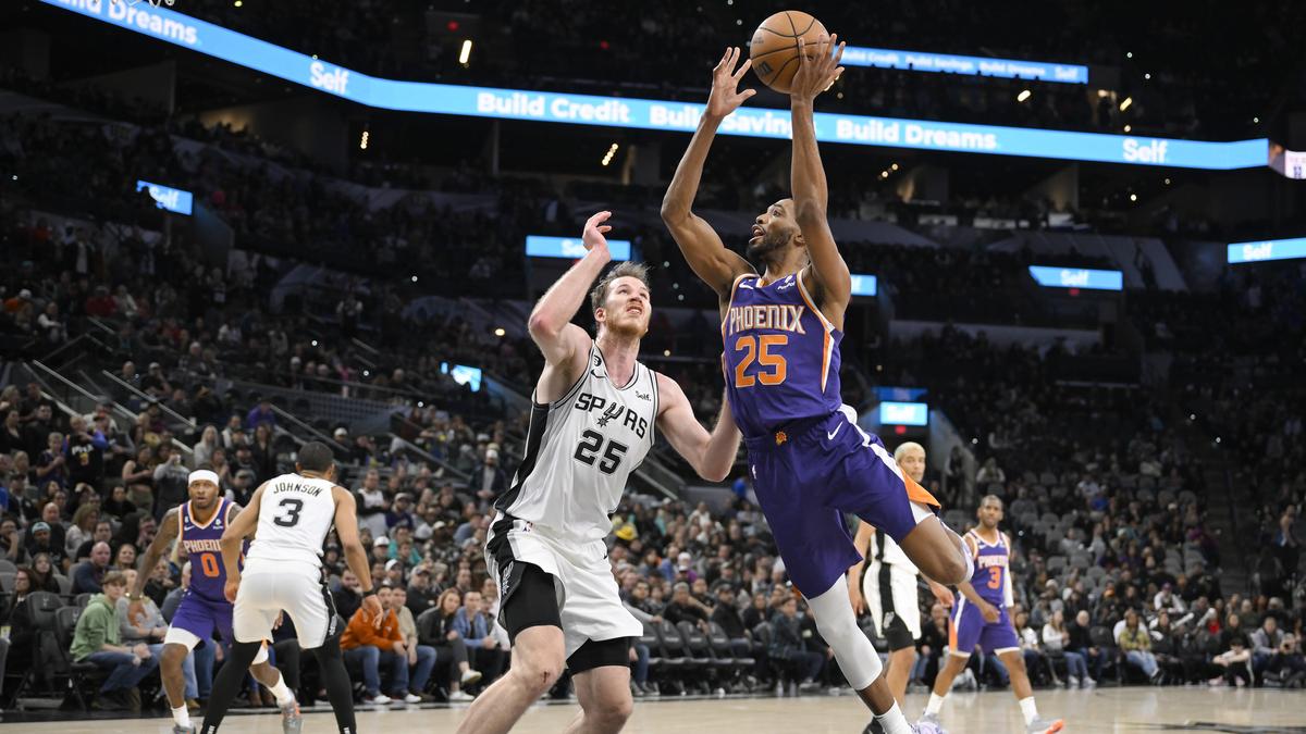 NBA: Bridges, Ayton lead Suns over Raptors in tight contest