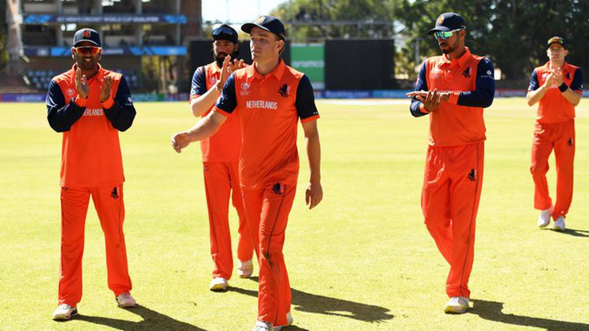 De Leede propels Netherlands past Scotland into ODI World Cup 2023