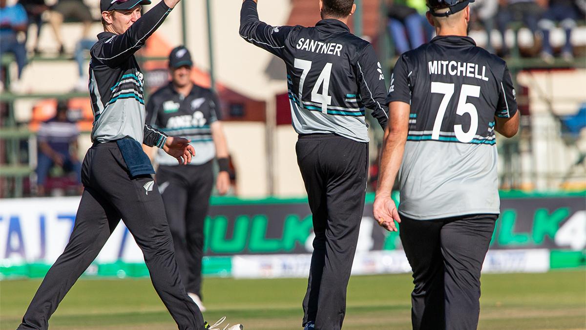Henry produces final-over heroics to hand New Zealand victory in Tri-Series final against South Africa
