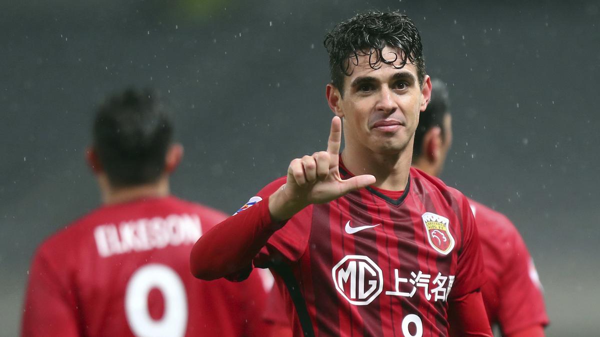 Former Chelsea midfielder Oscar returns to boyhood club Sao Paulo after long stint in China