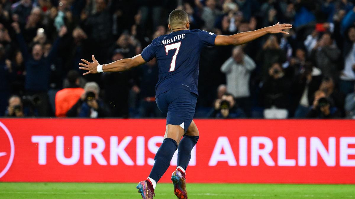 Champions League: PSG held 1-1 by Benfica, tied on eight points in Group H