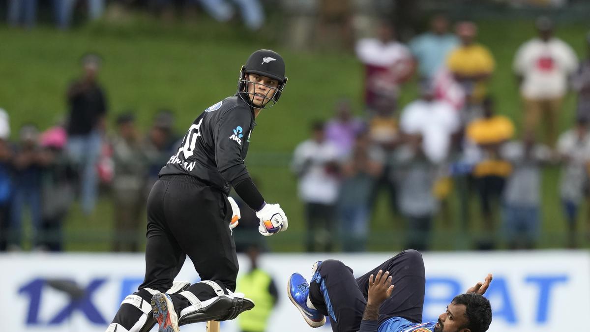 SL vs NZ LIVE Score, 2nd ODI: New Zealand 186/8 (41 overs); Vandersay removes two in one over