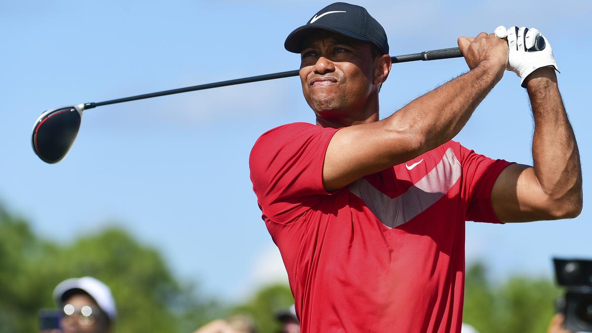 Tiger Woods hits new ranking low but excites fans at par-3 course