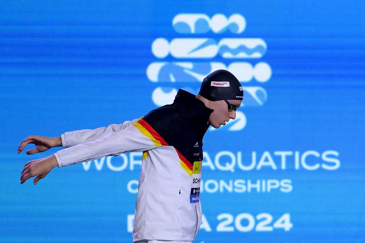 Sven Schwarz prepares to compete in the men’s 800m freestyle final at the 2024 World Aquatics Championships.