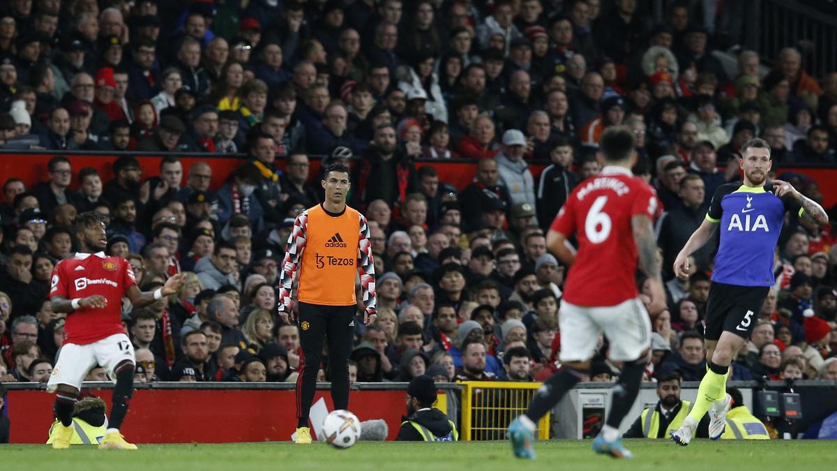 Manchester United must end relationship with Cristiano Ronaldo, insists Gary Neville