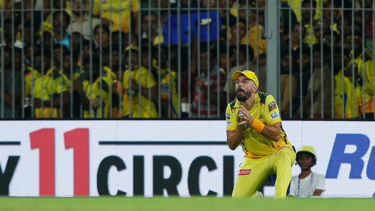 Daryl Mitchell equals record of taking most catches in an IPL innings