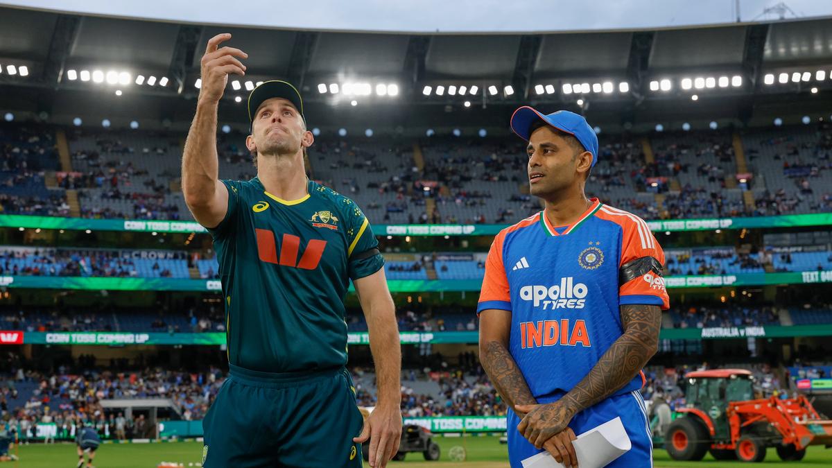 AUS vs IND: Australian and Indian players to wear black armbands during second T20I in Melbourne