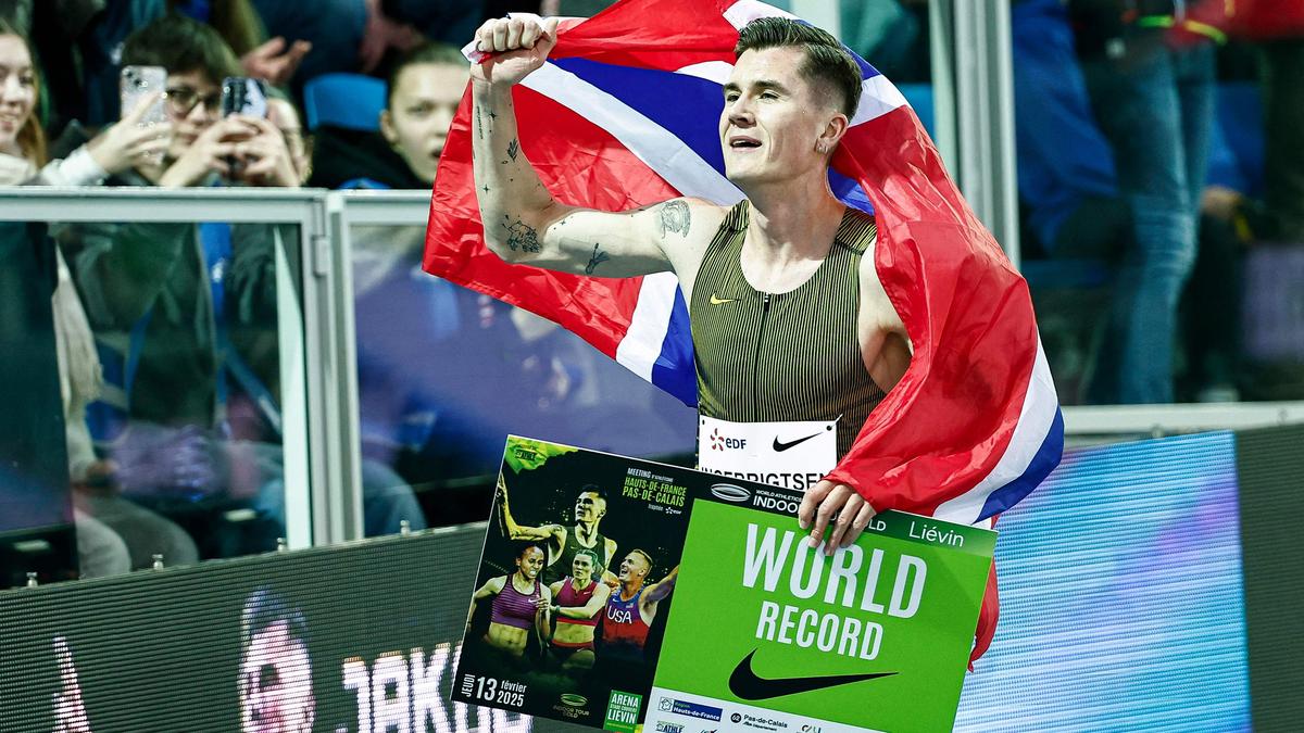 Ingebrigtsen breaks indoor mile world record in France