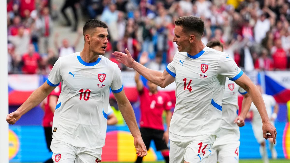 Équipe préliminaire de la République tchèque pour la Coupe du Monde de la FIFA 2026 : Patrik Schick IN ; Liste complète des joueurs