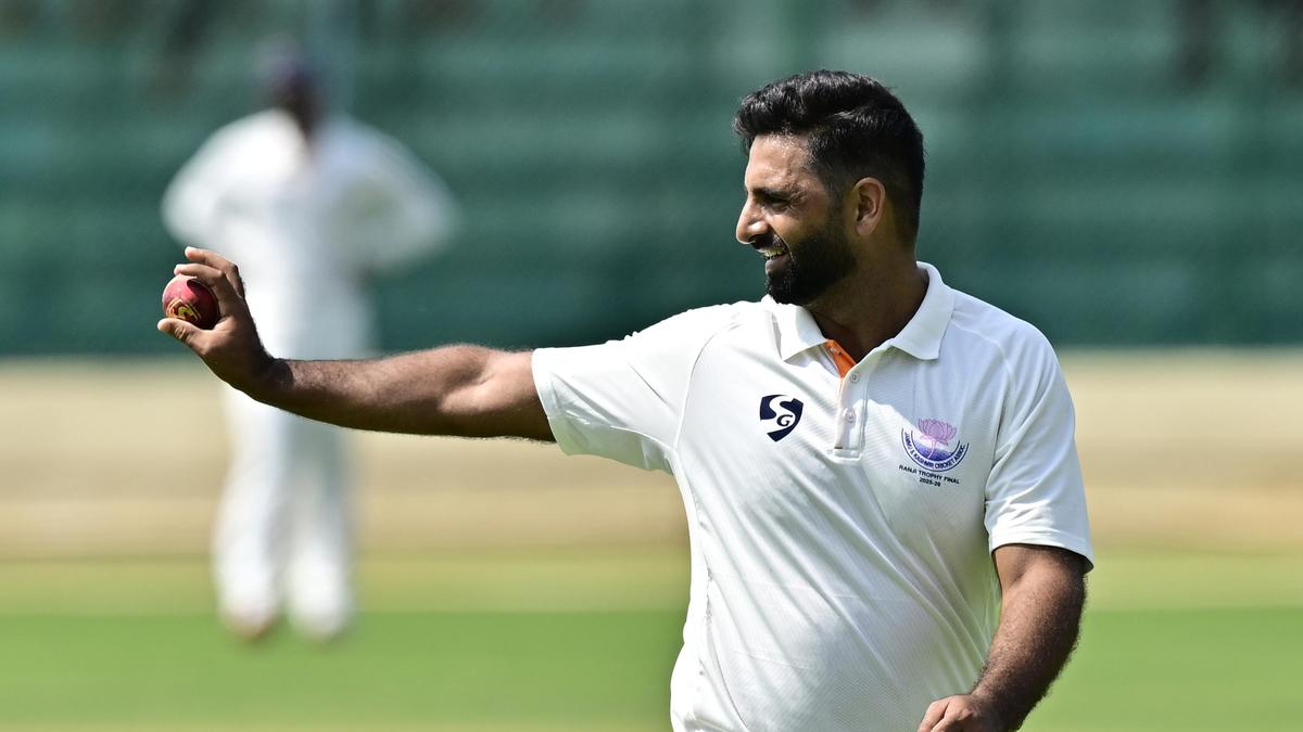 ‘It was a no-brainer’: Sanjay Manjrekar questions Auqib Nabi Test snub