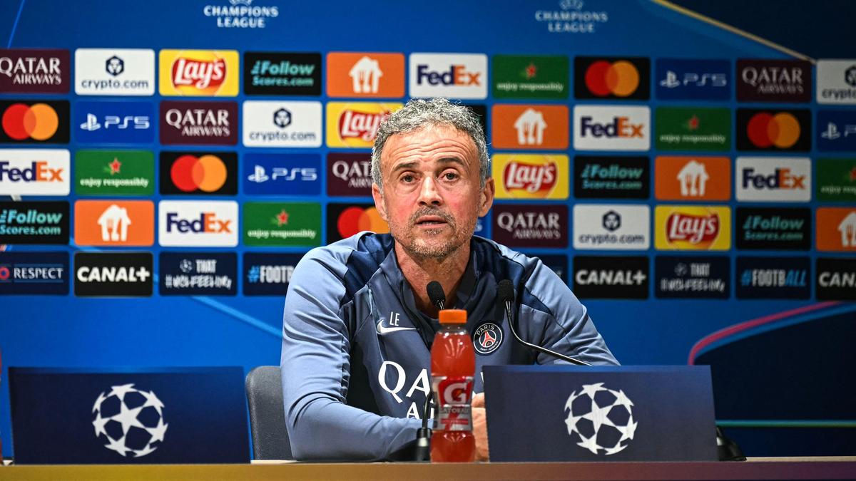 O jogo do PSG na Ligue 1 foi adiado para ajudar o Chelsea a se preparar para a partida