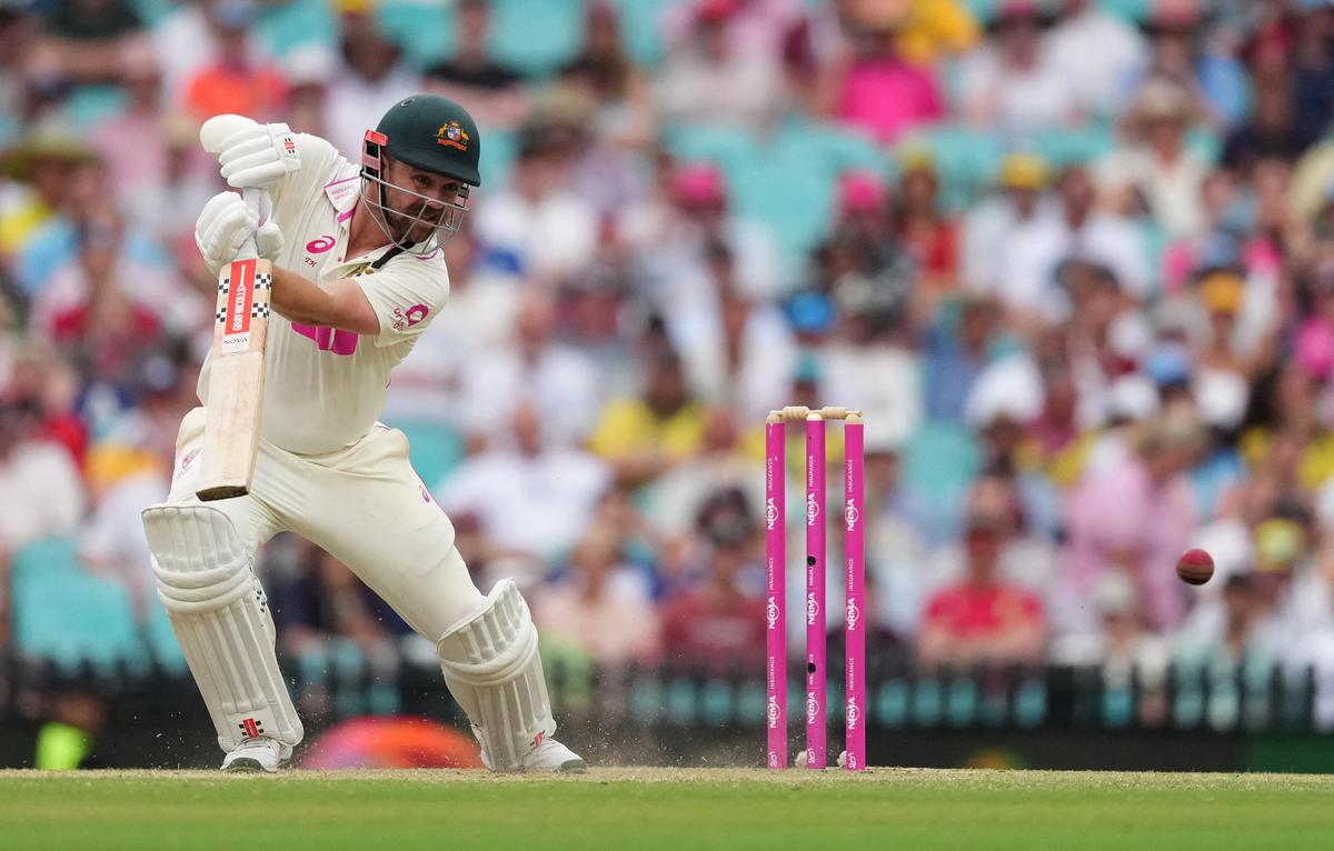Travis Head quebrou 91 invencibilidade enquanto a Austrália corria para 166/2 em Stumps no Dia 2. 