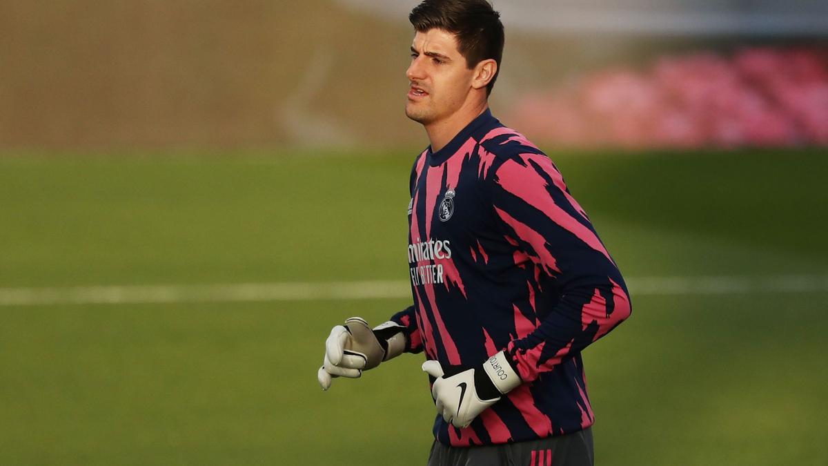 Real Madrid goalkeeper Thibaut Courtois undergoes successful ACL surgery