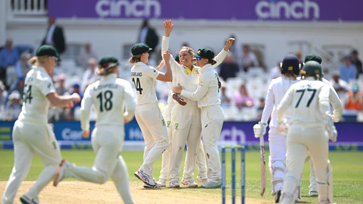Womens Ashes 2023 Nottingham Test Day 4 Highlights- ENG 116/5, 152 more to win Stumps on day 4, hosts in trouble