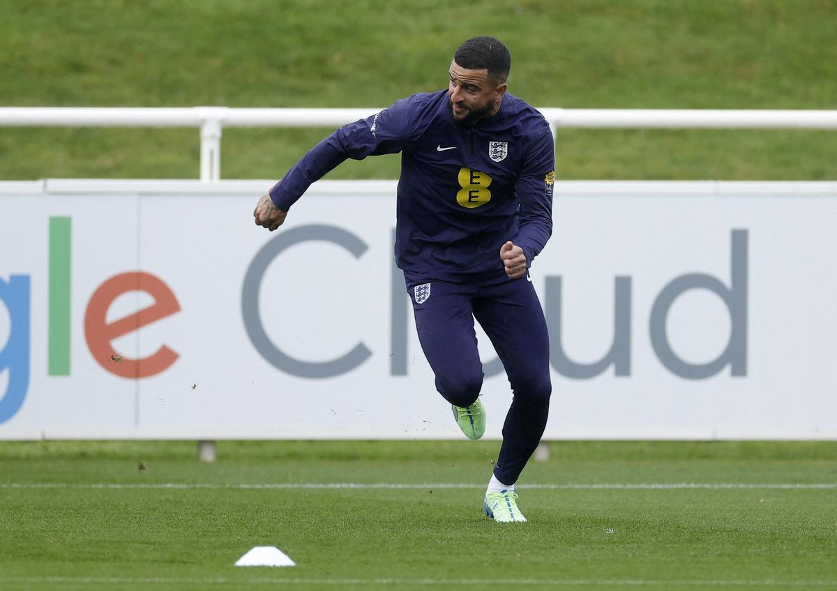 Kyle Walker dari Inggris selama latihan.