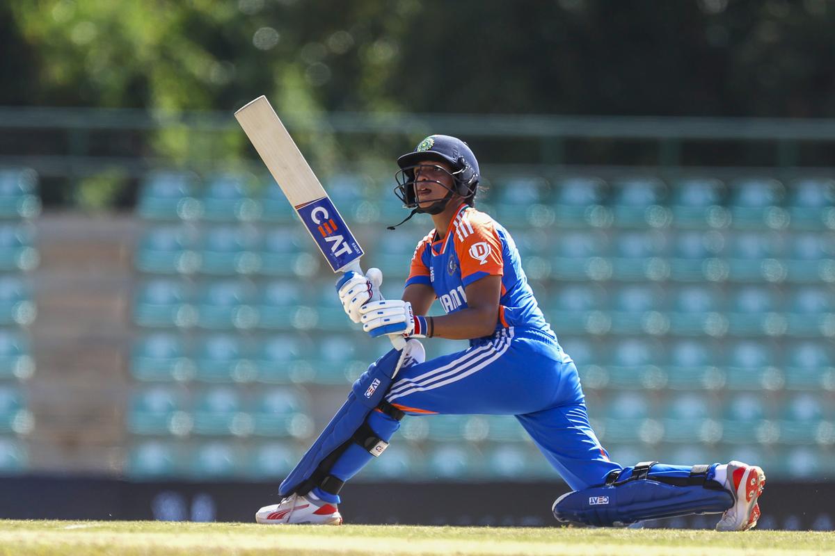 Chopra said while there are many options for India at No 3, Harmanpreet Kaur should not deprive herself of longer batting hauls.