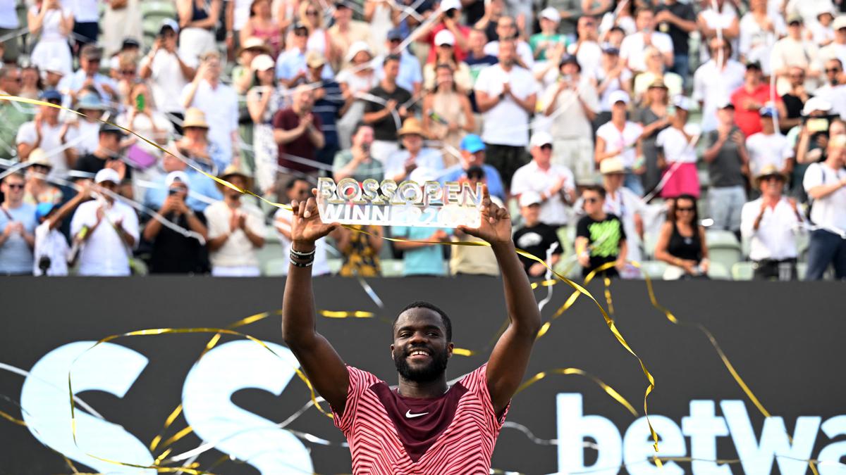 Tiafoe claims maiden grass court title, moves into top 10