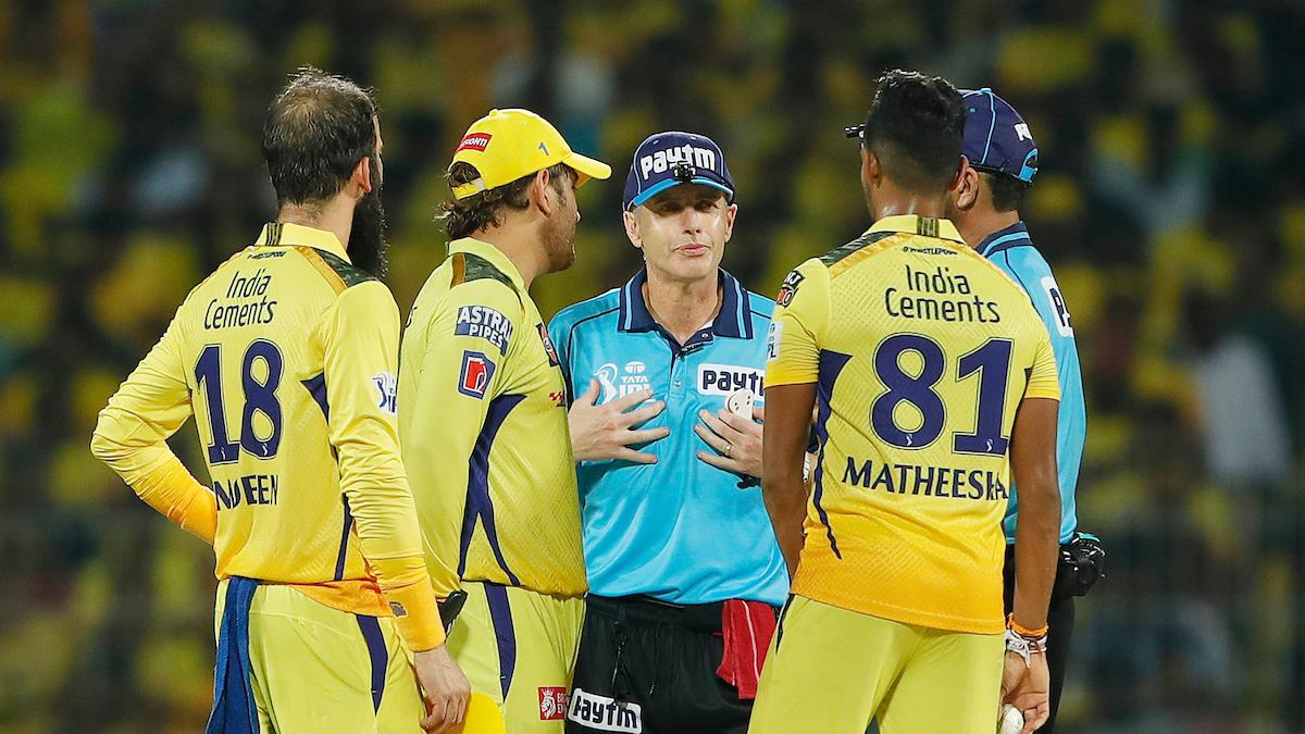 CSK VS GT, IPL 2023: Why did Dhoni’s CSK stop play, risk penalty time from umpires before 16th over of Gujarat chase?