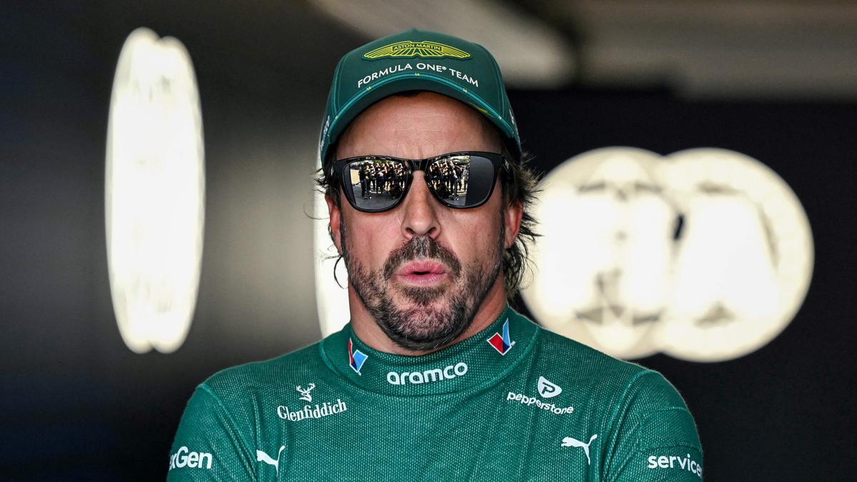 Fernando Alonso reveals neck injury ahead of Japanese Grand Prix 2025