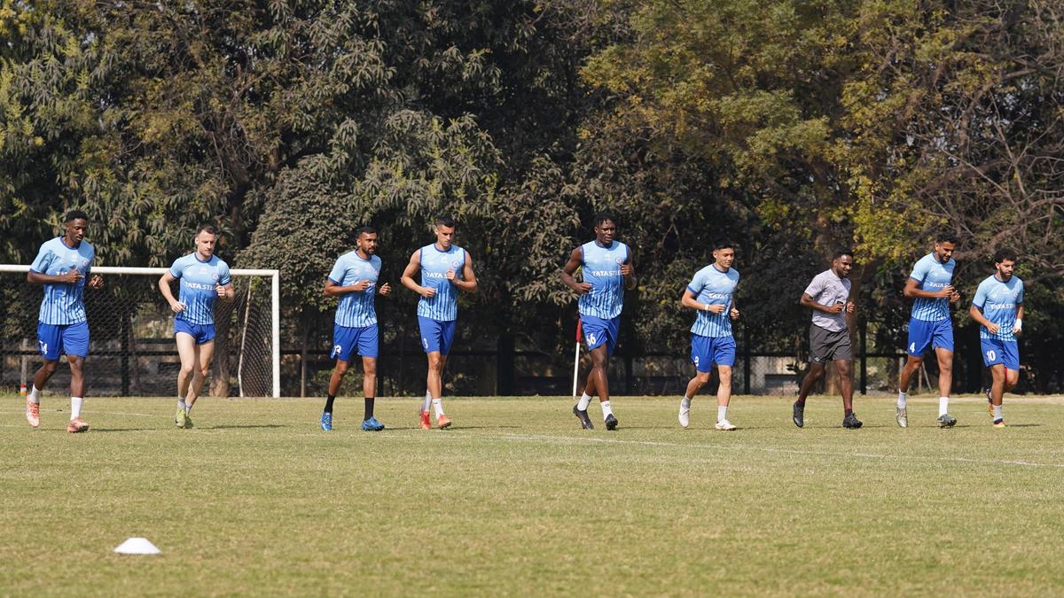 ISL 2025-26: East Bengal e Jamshedpur FC lutam pela terceira vitória consecutiva