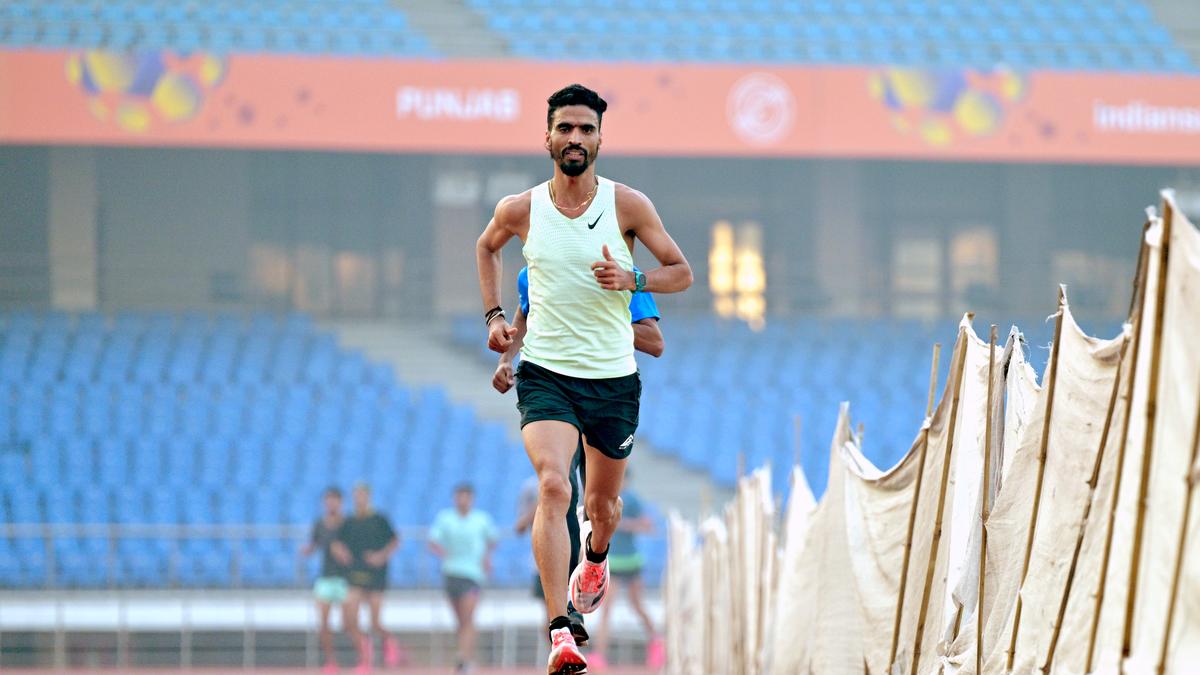 Gulveer Singh smashes 3000m indoor national record