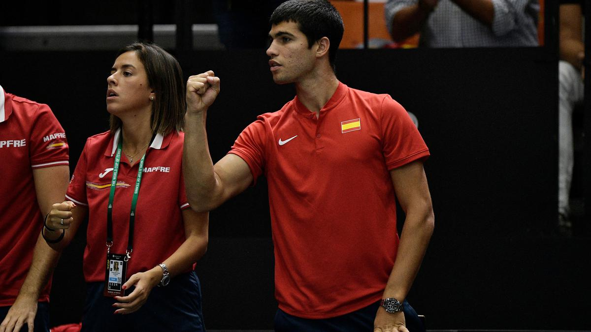 Without Carlos Alcaraz, Spain beats Serbia 3-0 in Davis Cup opener