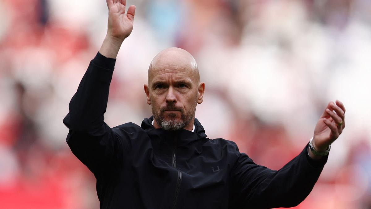 Ten Hag praises Man United’s character after horror start against Forest