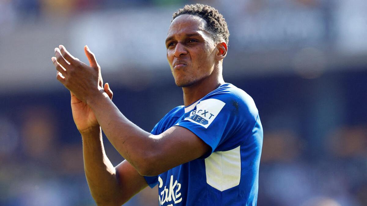 Yerry Mina, Andros Townsend and Asmir Begovic to leave Everton