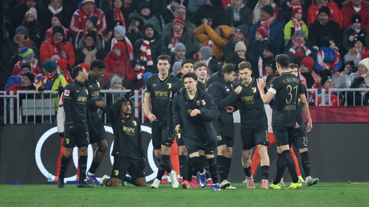 Bundesliga 2025-26: Augsburg encerra invencibilidade do Bayern com vitória Bundesliga 2025-26: Augsburg encerra invencibilidade do Bayern com vitória
